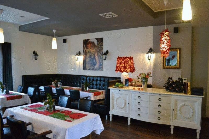 Hotel Graffit Świebodzin Buitenkant foto