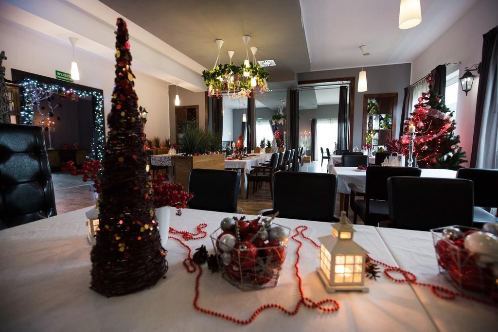 Hotel Graffit Świebodzin Buitenkant foto